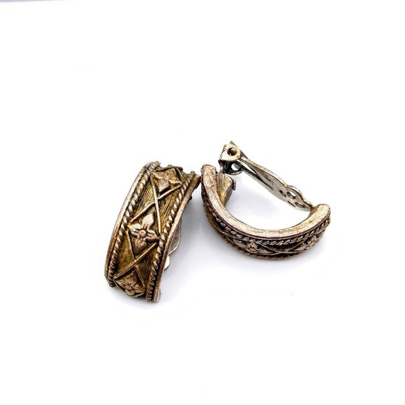 Chic Vintage Half Hoop Earrings, Silver Tone Harlequin Clip Ons with Floral - Picture 4 of 5